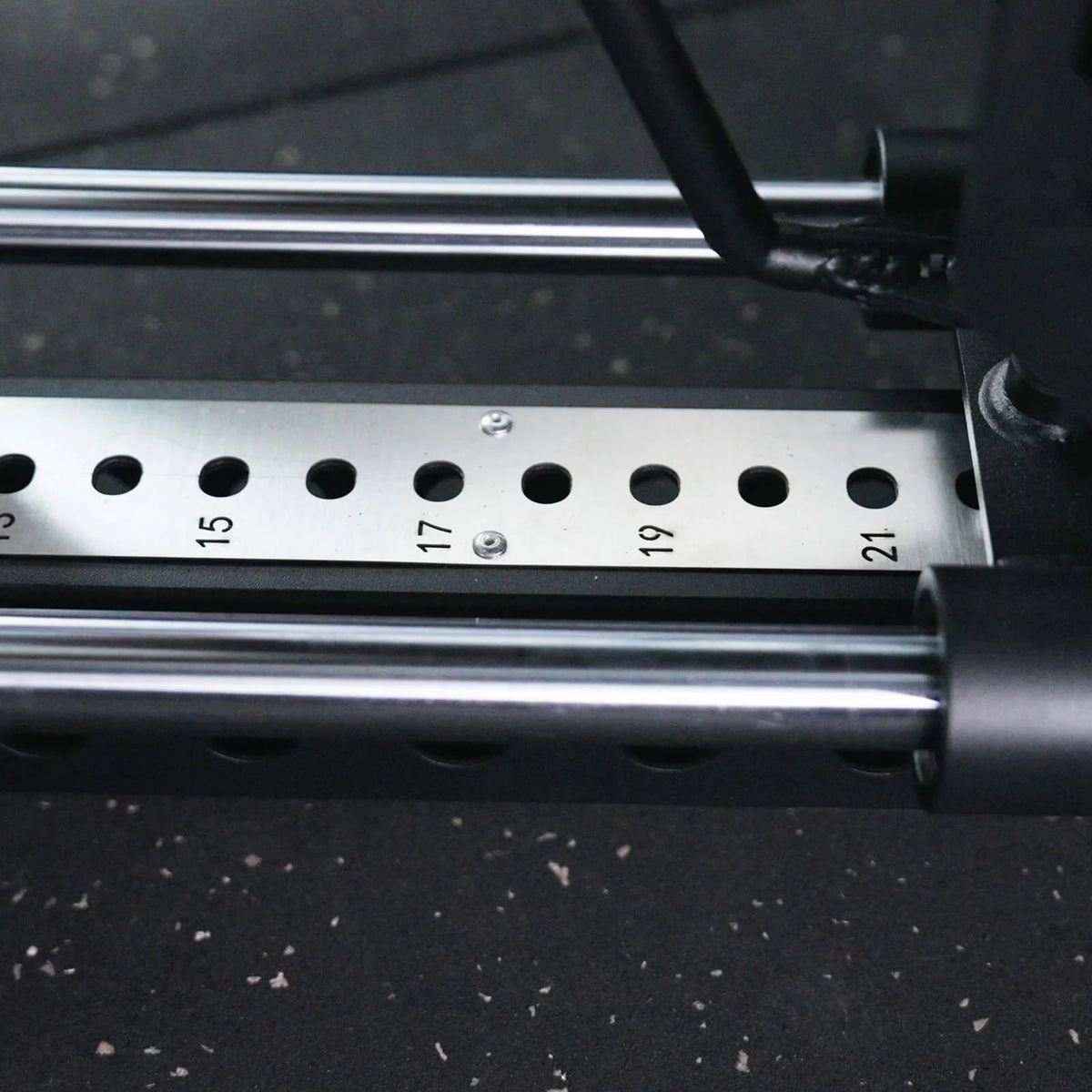FID Bench Press Shoulder Press Machine V8